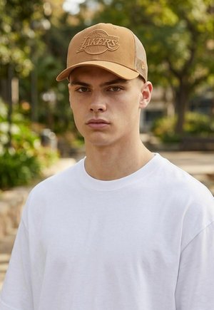 New Era, 9SEVENTY LOS ANGELES LAKERS, wielbłądzi