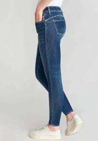 jean push up le temps des cerises