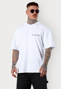 Unselected, white