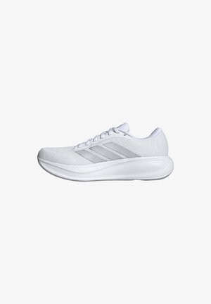 Weißer leichter Laufschuh mit Mesh-Obermaterial, Schnürverschluss und gepolsterter Sohle mit drei dezenten grauen Streifen an der Seite.