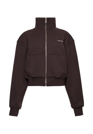 Czarna krótka bluza na zamek z wysokim kołnierzem, długimi rękawami, bocznymi kieszeniami oraz małym białym logo "LAMANIA" na piersi.