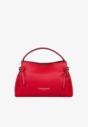 Borsa a mano in pelle rossa con finitura testurizzata, manico singolo superiore, cinturini laterali regolabili e logo dorato "Ermanno Firenze" sul davanti.