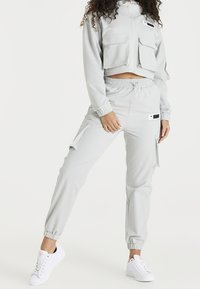 SIKSILK Træningsjakke - grey