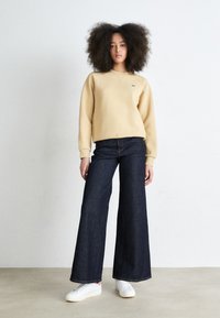 Lacoste Sweatshirt - croissant