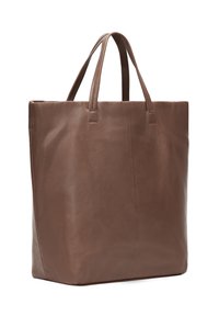 Bruine leren tote bag met dubbele handvaten, rechthoekige vorm, gladde textuur en minimalistisch ontwerp met subtiele stiksels.