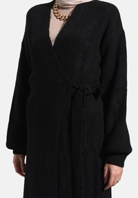 Modanisa Cardigan - black