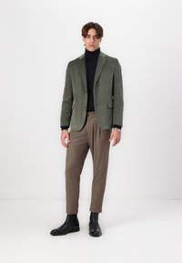 DRYKORN CHASY - Chinos tipa bikses - nougat