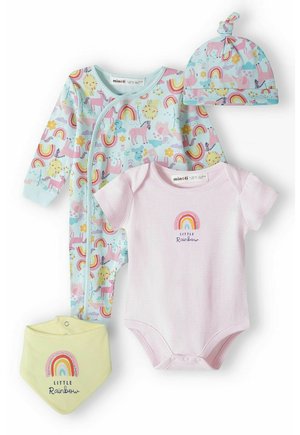 4 PCS SET  - Czapka