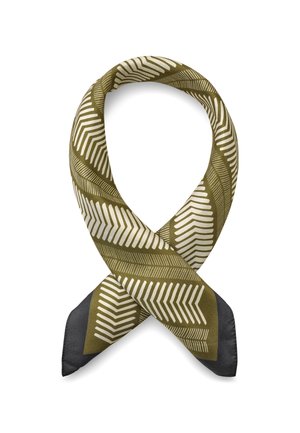 Olivengrøn og hvidt mønstret tørklæde med sorte spidser, foldet i en løkke på en hvid baggrund.