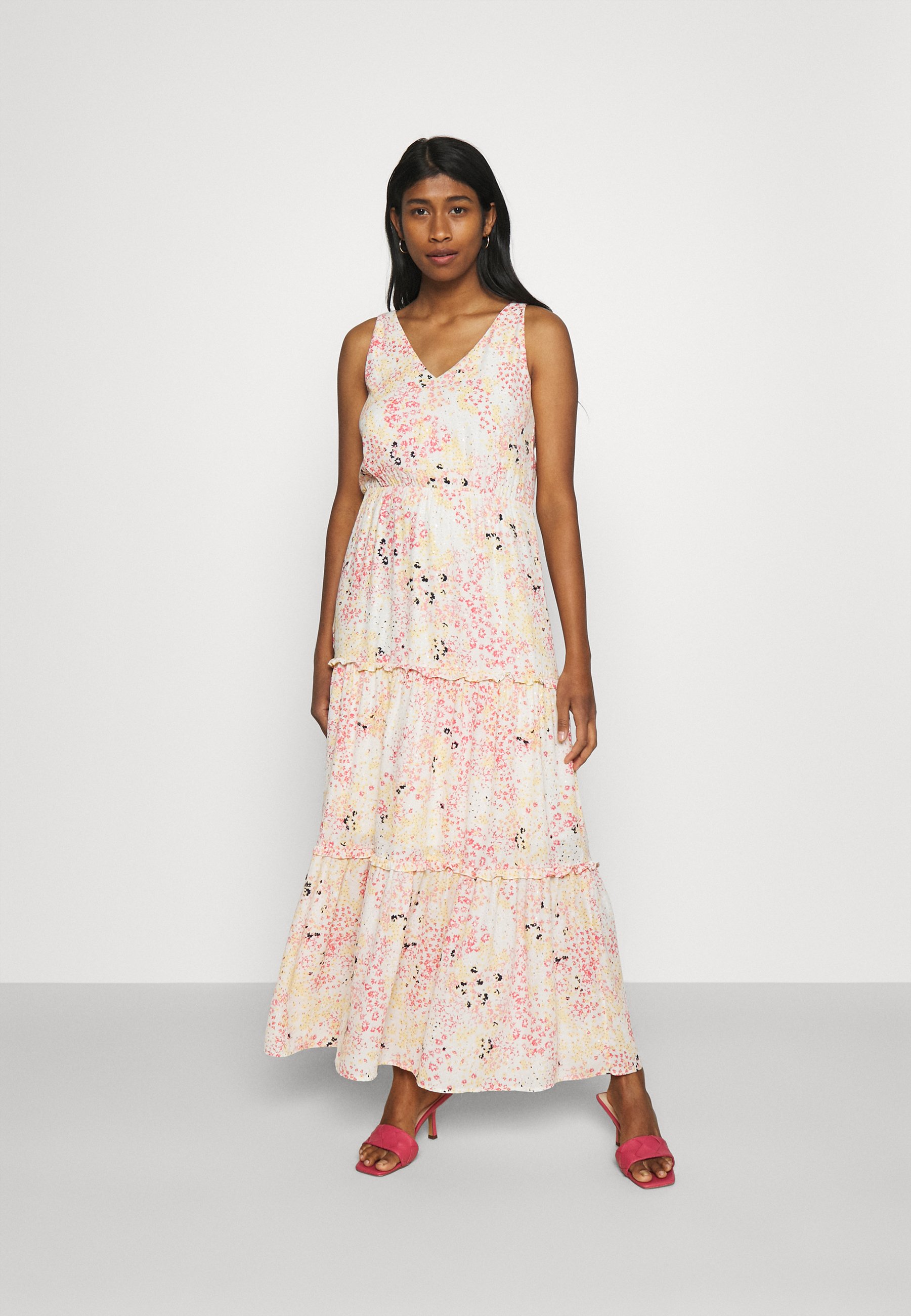 Vero Moda Hannah Maxikleid Birch Hannah Beige Zalando De