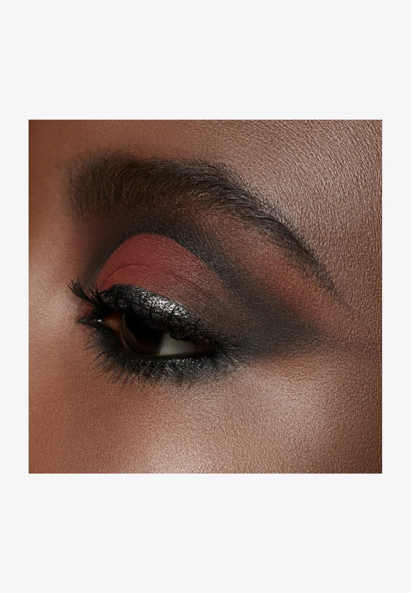 MAC POWDER KISS EYESHADOW SMALL EYESHADOW - Oogschaduw - devoted to chili