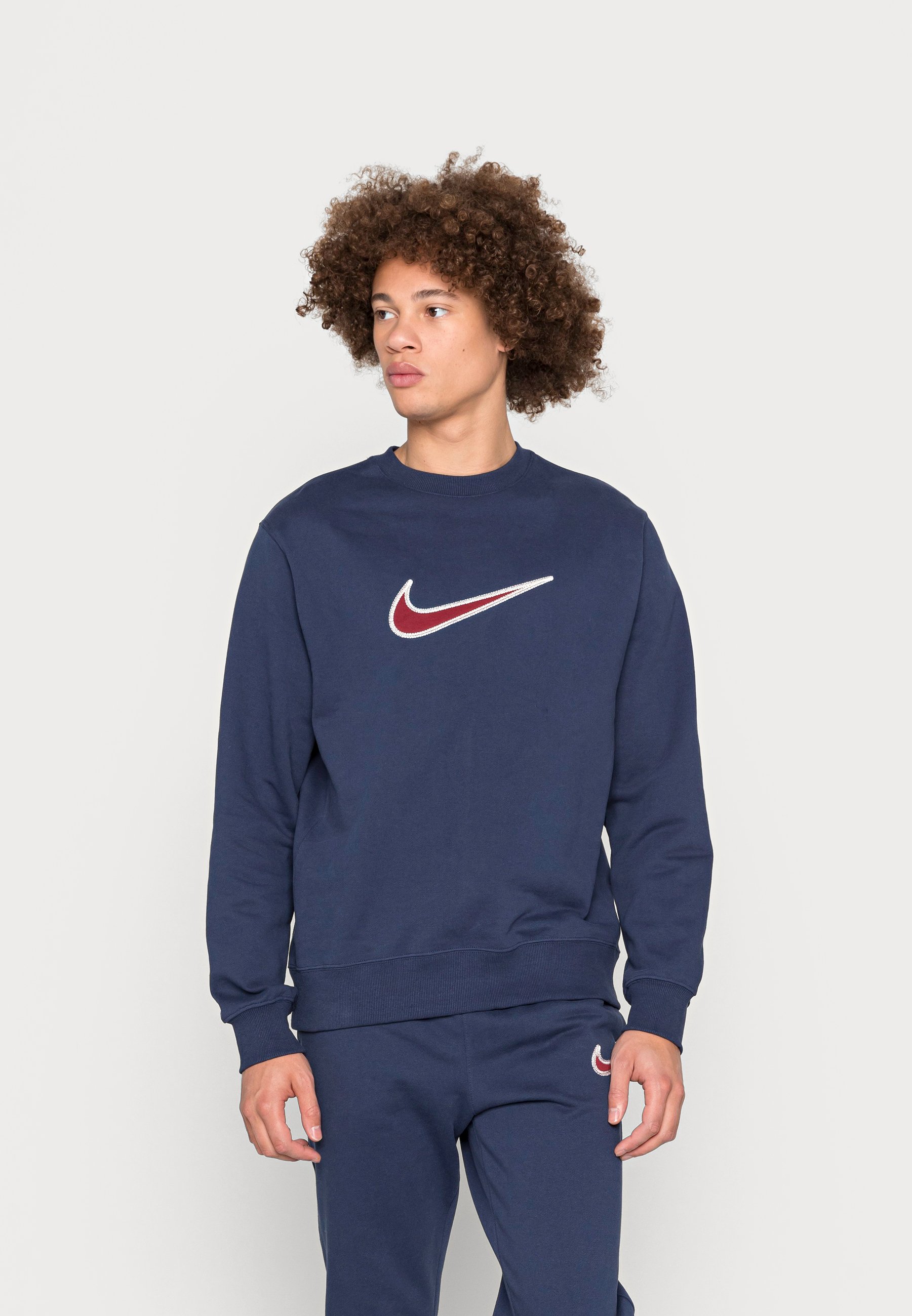 nike crew neck navy