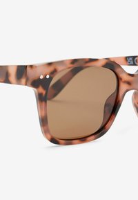 Next Solglasögon - tortoiseshell brown