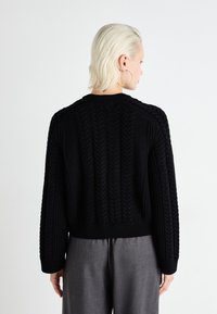 Selected Femme SLFBIRTE CABLE CROPPED  - Cardigan - black