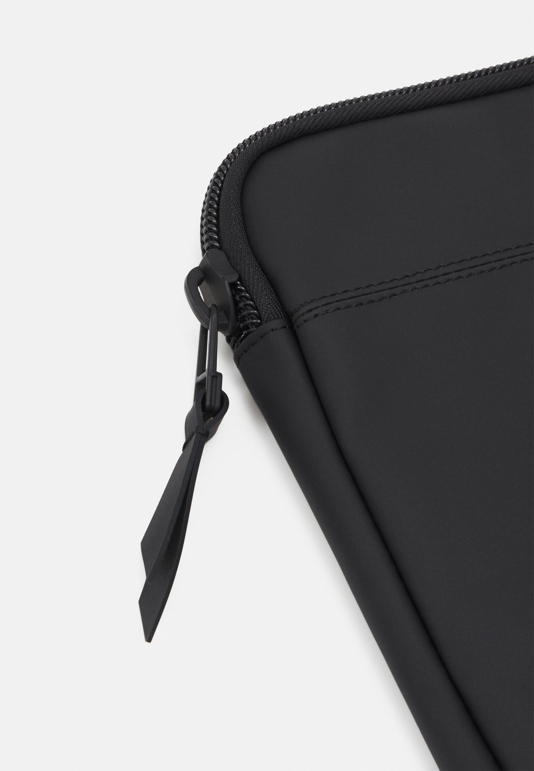rains laptop case