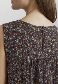 Oxmo OXEsja - Bluza - Burnt Orange Mix