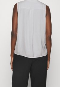 Banana Republic Blus - white