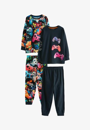 Zwei Sätze Kinderpyjamas: einer mit buntem Gamecontroller-Muster und schwarzen Hosen; der andere mit einem einfarbigen schwarzen Oberteil und passenden Hosen.