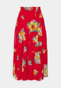 Roter Maxikleid mit floralem Muster, der einen gerafften Bund, ein gestuftes Design und lebendige Muster aus gelben, rosa und blauen Blumen auf leichtem Stoff aufweist.