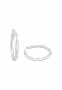 Pendientes de aro de plata con una superficie lisa y pulida y una forma circular clásica. Incluyen un cierre de bisagra seguro.