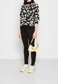 VILA Strickpullover - black