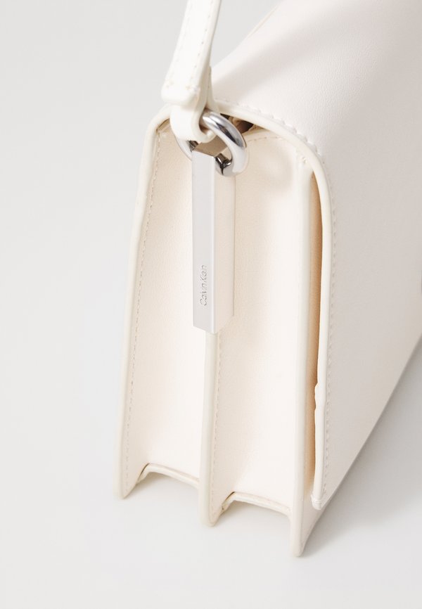 ELONGATED SHOULDER BAG - Handbag - sea salt4