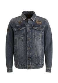 Veste en denim bleu foncé avec une finition légèrement délavée. Comprend deux poches poitrine, des patchs décoratifs et une fermeture frontale boutonnée.