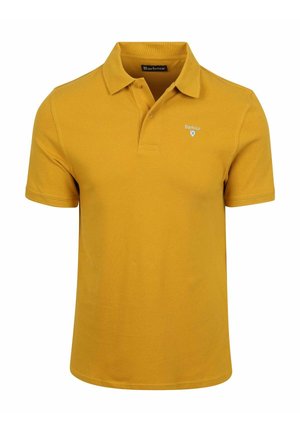 Mosterdgele polo met korte mouwen, kraag, knoopsluiting met twee knopen en klein Barbour-logo op de linkerborst.