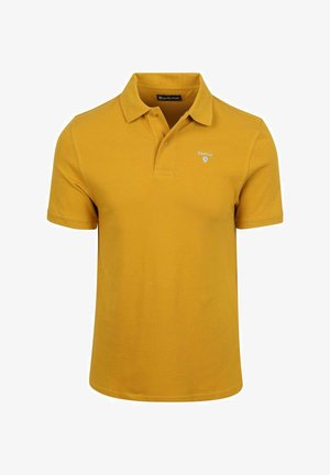 Mosterdgele polo met korte mouwen, kraag, knoopsluiting met twee knopen en klein Barbour-logo op de linkerborst.