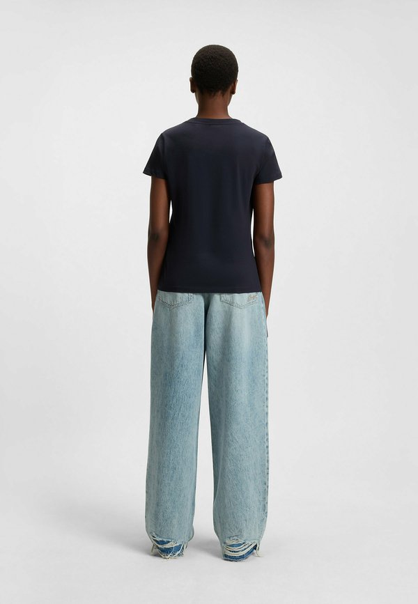 CESOGO3 - Print T-shirt4