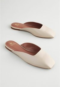 Next FOREVER COMFORT SQUARE TOE  REGULAR FIT - Natikače - bone