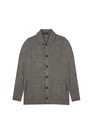 Grauer Strickcardigan mit Kragen, Knopfleiste und zwei Fronttaschen. Aus einem strukturierten Stoff gefertigt.