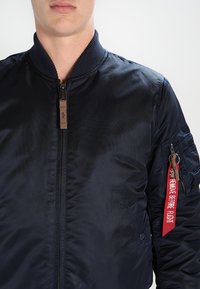 Thumbnail Image 4
