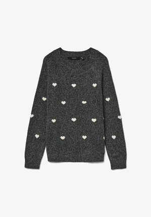 Grauer Strickpullover mit Rundhalsausschnitt, langen Ärmeln und verstreuten weißen Herzmustern auf dem Stoff.