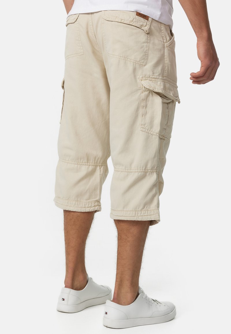 INDICODE JEANS MIT GÜRTEL NICOLAS - Shorts - Fog/beige