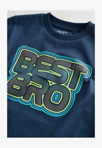 Unausgewählt, new navy blue best bro