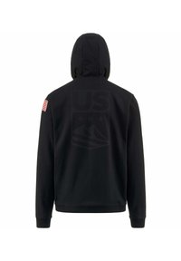 Felpa nera con tasca a marsupio, caratterizzata da un grande logo "US" sbiadito e un design di montagne sulla schiena. Include una toppa a righe rosse e bianche sul manica.