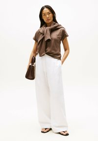 Tommy Hilfiger Basic T-shirt - hot coco