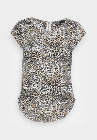 Top de manga corta en tejido ligero con un diseño de estampado de leopardo en blanco, marrón y negro, con cuello redondo y dobladillo curvado.