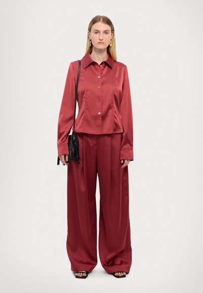 Stine Goya Pantaloni - raspberry