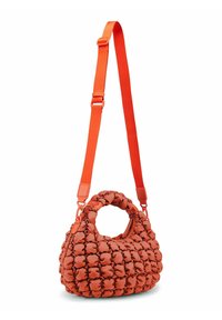 Borsa a tracolla arancione trapuntata con manico arrotondato, texture morbida e una tracolla regolabile e removibile. Caratterizzata da arricciature per un volume aggiuntivo.