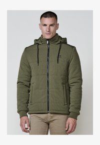 Pasirinkta, kaki khaki