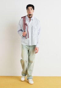 Columbia TRAIL TRAVELER™ 28L UNISEX - Hátizsák - eraser pink