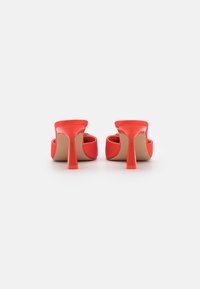 Steve Madden LUCENT - Mules de salto - red