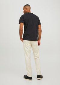 R.D.D. ROYAL DENIM DIVISION RDD DAN - Lihtne T-särk - black