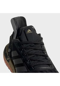 adidas Performance Scarpe da corsa su strada - black