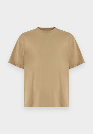 Khaki majica s kratkimi rokavi, izdelana iz mehkega materiala, z okroglo ovratnico in sproščenim krojem. Brez vzorcev ali grafik.