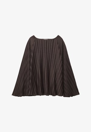 Tumepruun volditud seelik, millel on laiad, voolavad kangapaneelid ja kõrge vöökoht, sirgelt valgel taustal laotatult.