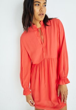 BEVERLY - Vestido informal - crispy red