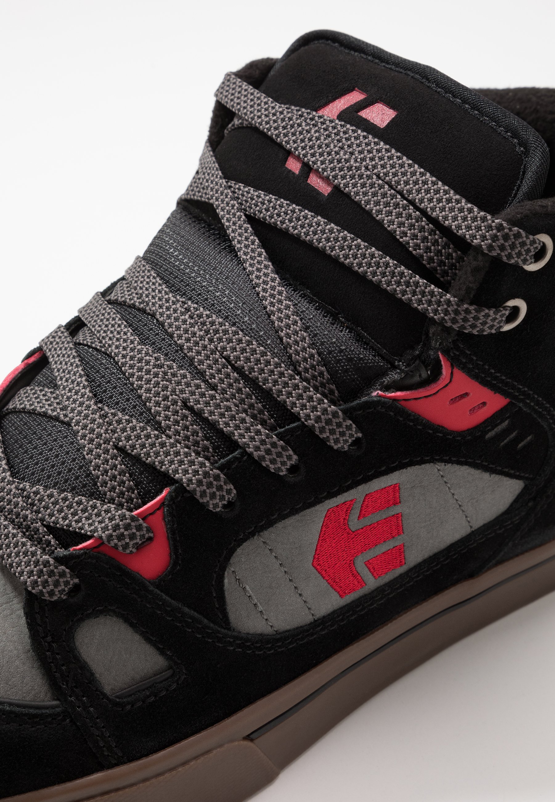 Etnies AGRON Skatesko blackgreyred Zalando.no Etnies AGRON Skatesko blackgreyred Zalando.no